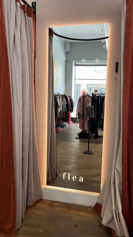 Flea_logopeili_75x210_3000K-medium